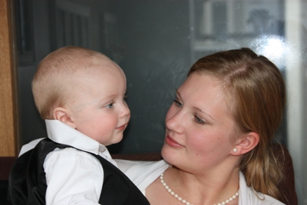 Mor og sønn i dyp samtale